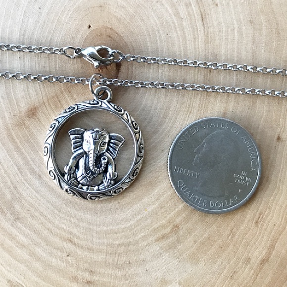 🔴SALE !Boho elephant medal design steel necklace - Picture 10 of 11